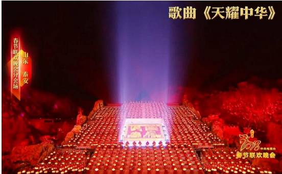 下面大量高清美圖帶領大家回顧2018央視春晚