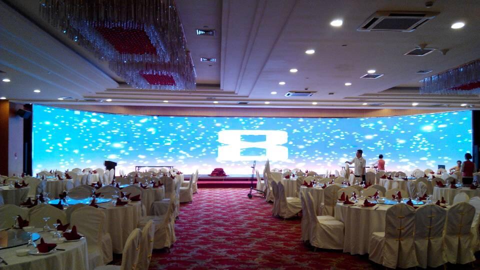 大型酒店室內(nèi)LED顯示屏，超市室內(nèi)LED顯示屏，酒店led顯示屏，Large hotel indoor LED display, supermarket indoor LED display, hotel LED display，Светодиодные дисплеи в больших отелях, дисплеи в супермаркетах, дисплеи в отелях